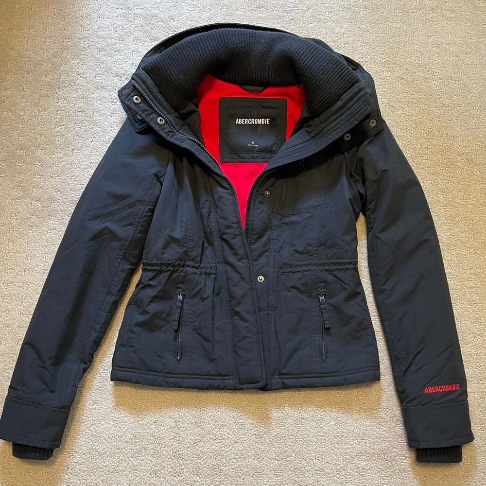Woman Abercrombie Wind Breaker with Fleece Lining
